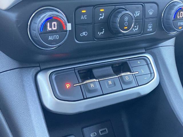 Used 2023 GMC Acadia SLE w/ Driver Convenience Package FWD image 11