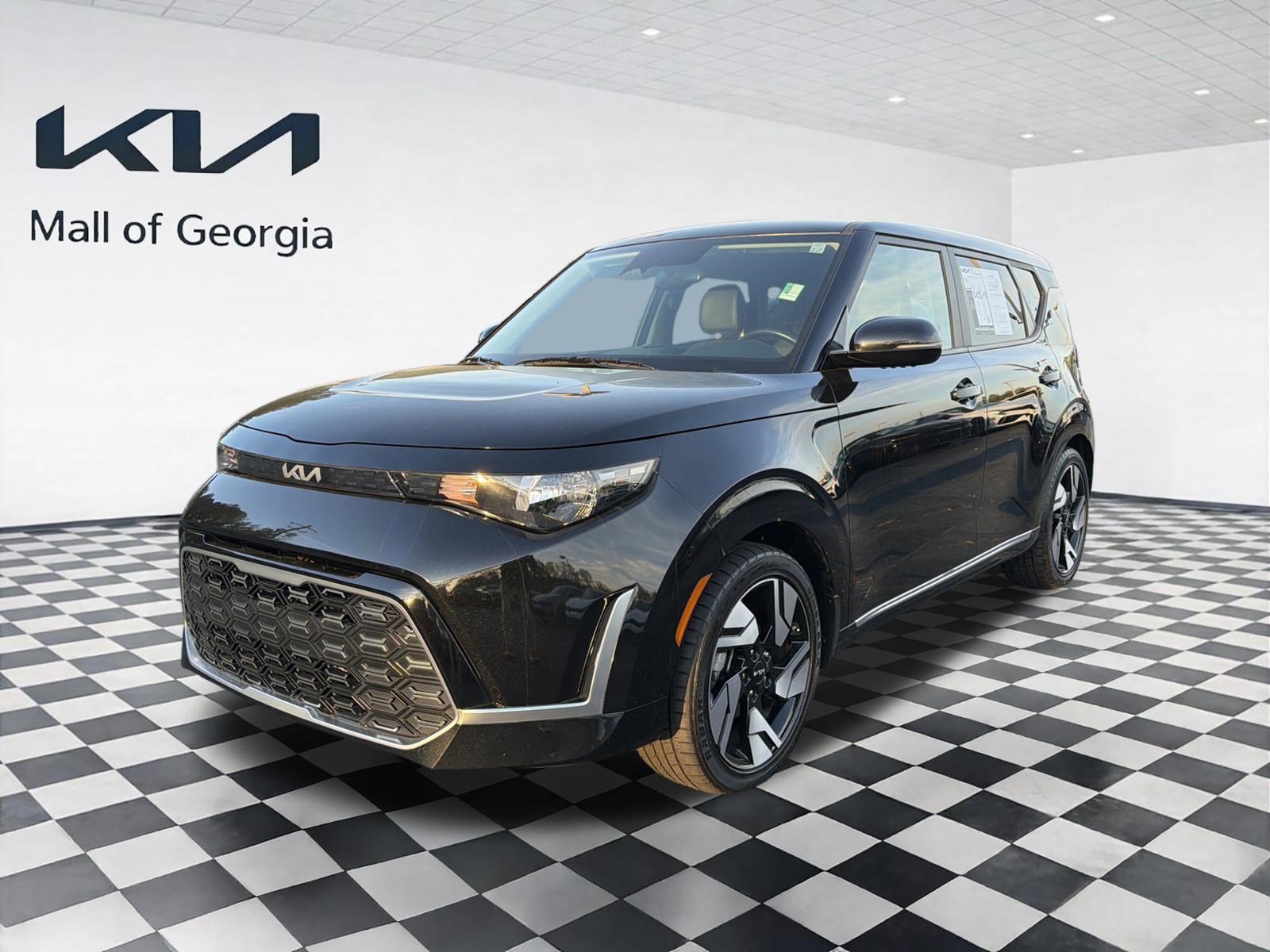 Used 2023 Kia Soul GT-Line FWD image 2