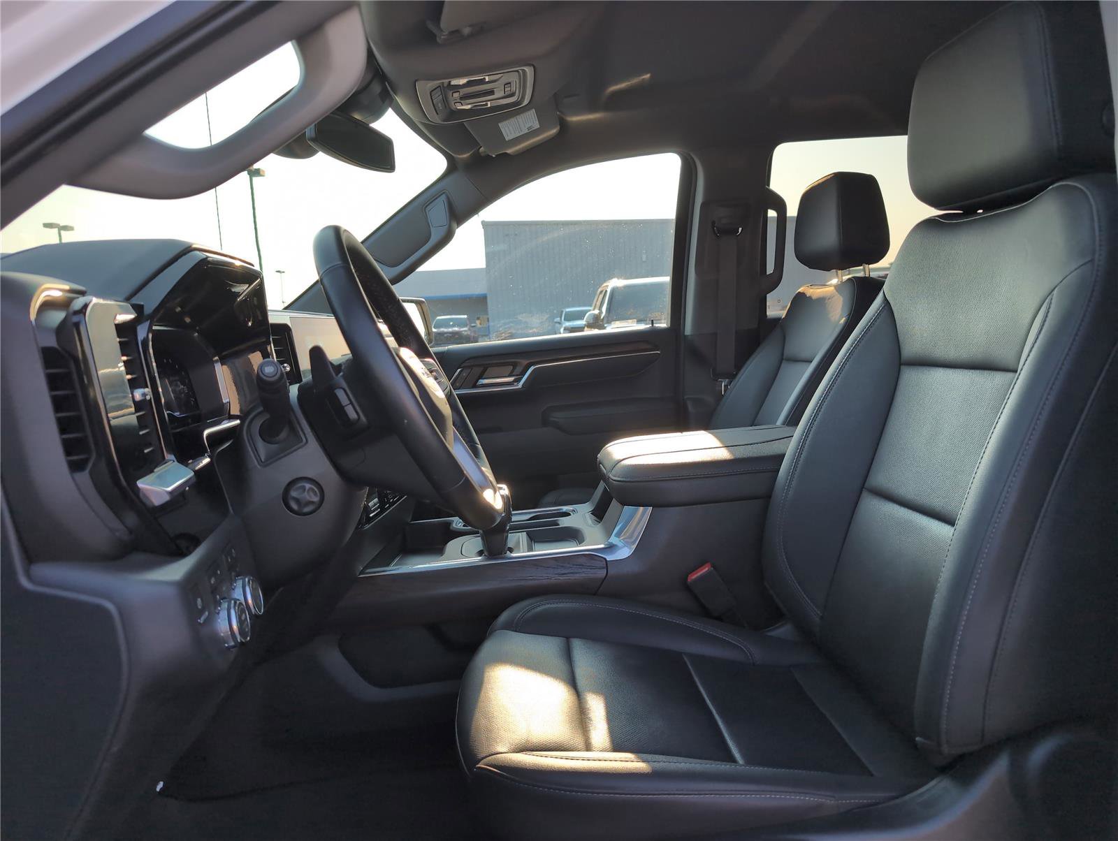 Used 2024 GMC Sierra 1500 SLT w/ SLT Premium Plus Package image 9