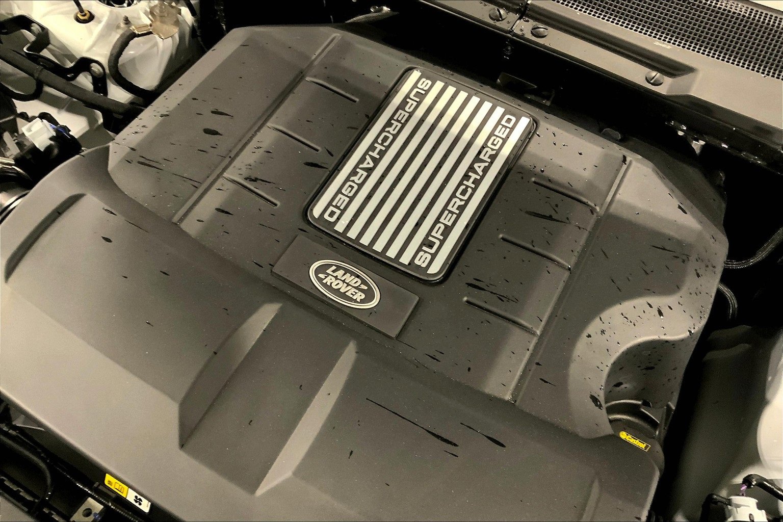 Used 2025 Land Rover Defender 90 V8 image 17