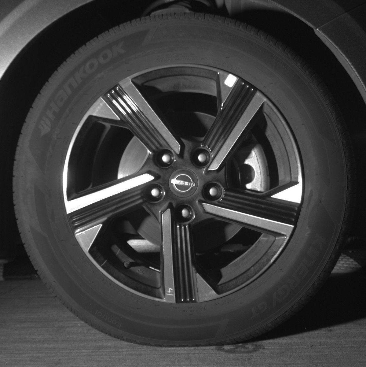 Used 2025 Nissan Sentra SV image 13