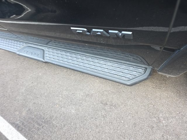 Used 2021 RAM 1500 Laramie AWD/4WD image 16