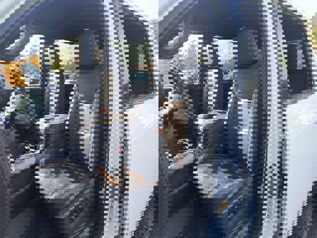 Used 2022 GMC Sierra 2500 AT4 w/ AT4 Premium Plus Package image 11