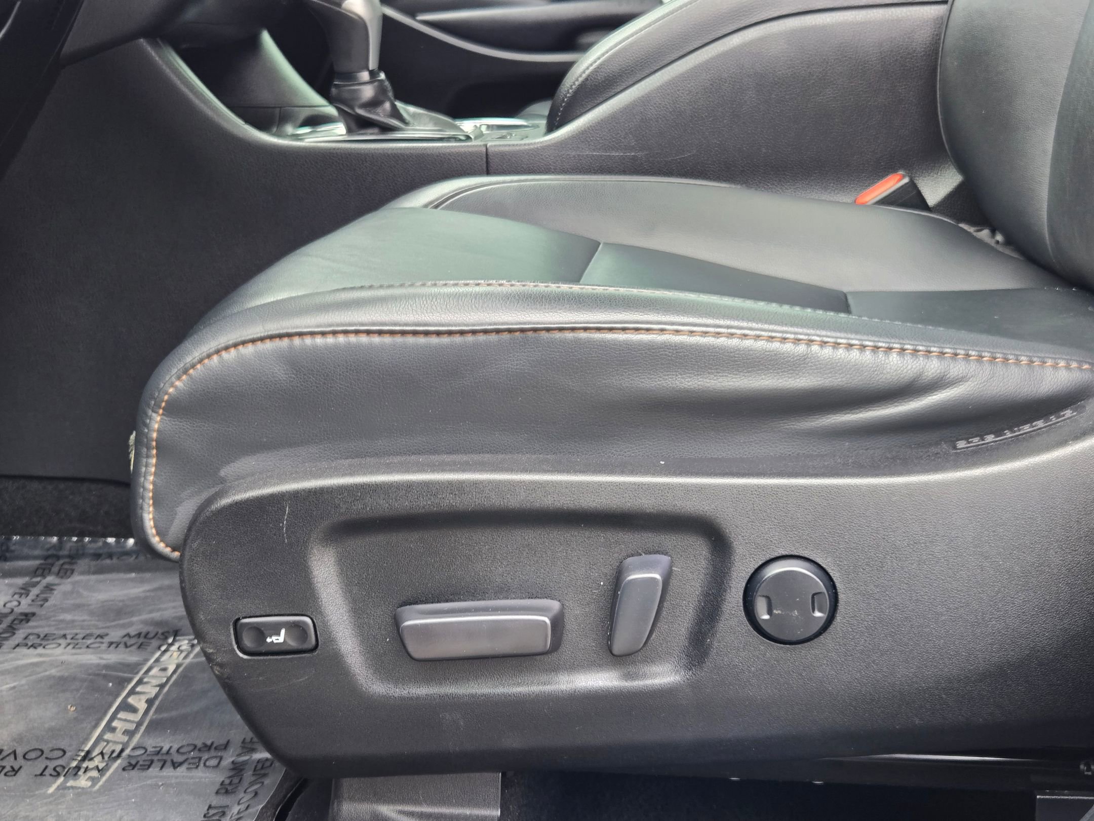 Used 2019 Toyota Highlander XLE image 23