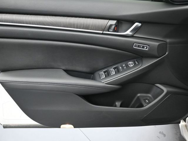 Used 2020 Honda Accord Touring image 23