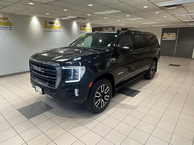Used 2021 GMC Yukon XL AT4 w/ AT4 Premium Plus Package AWD/4WD image 2
