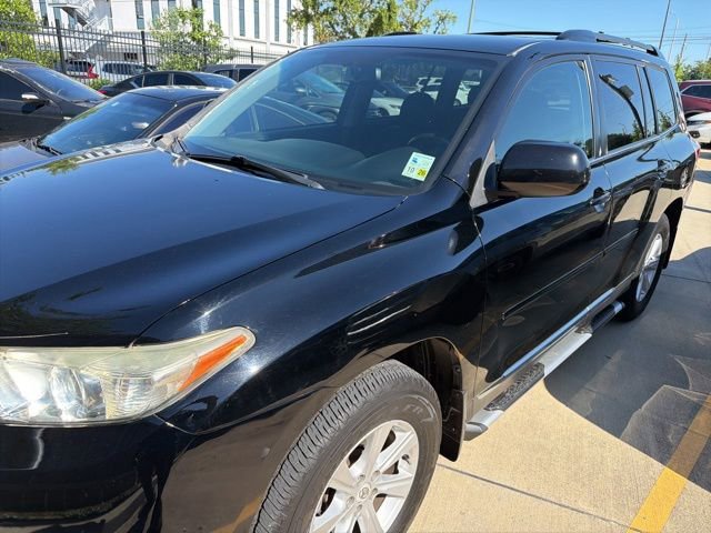 Used 2013 Toyota Highlander SE FWD video 1