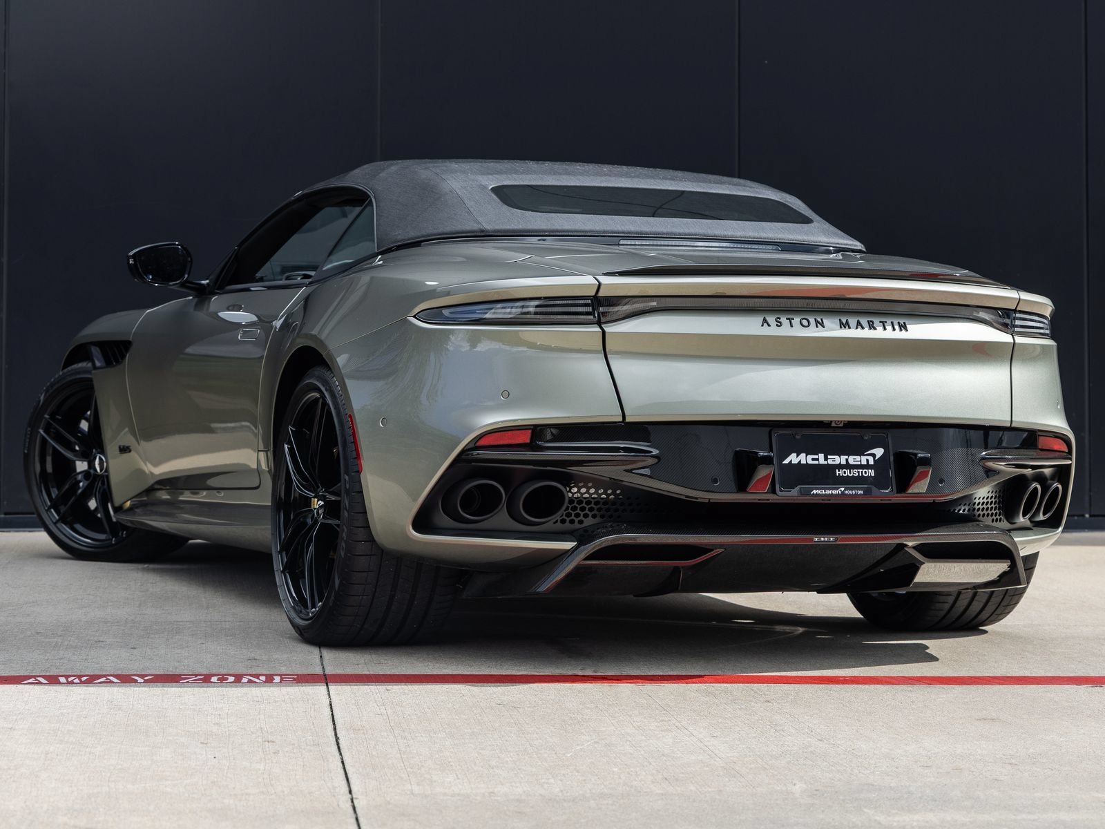 Used 2023 Aston Martin DBS Superleggera Volante RWD image 7
