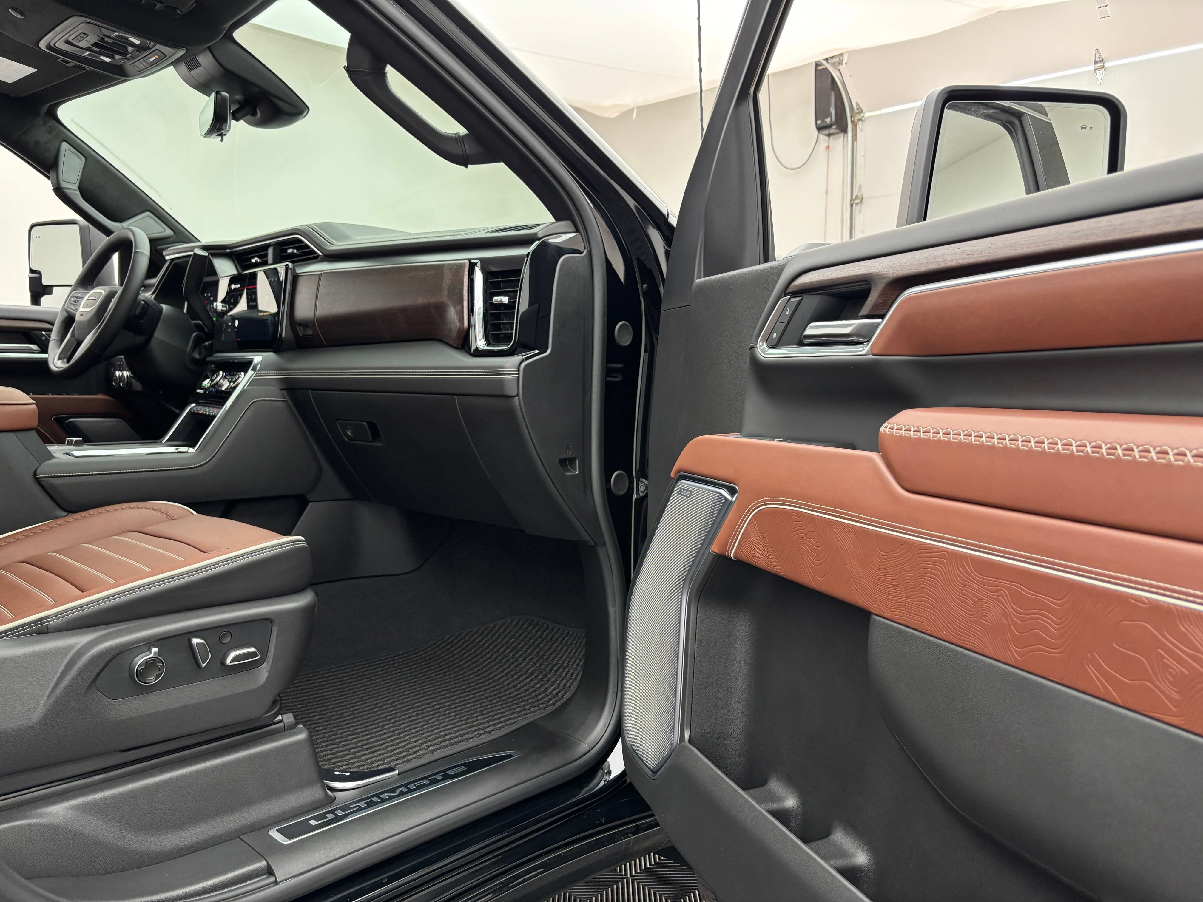 New 2026 GMC Sierra 2500 Denali Ultimate AWD/4WD image 38