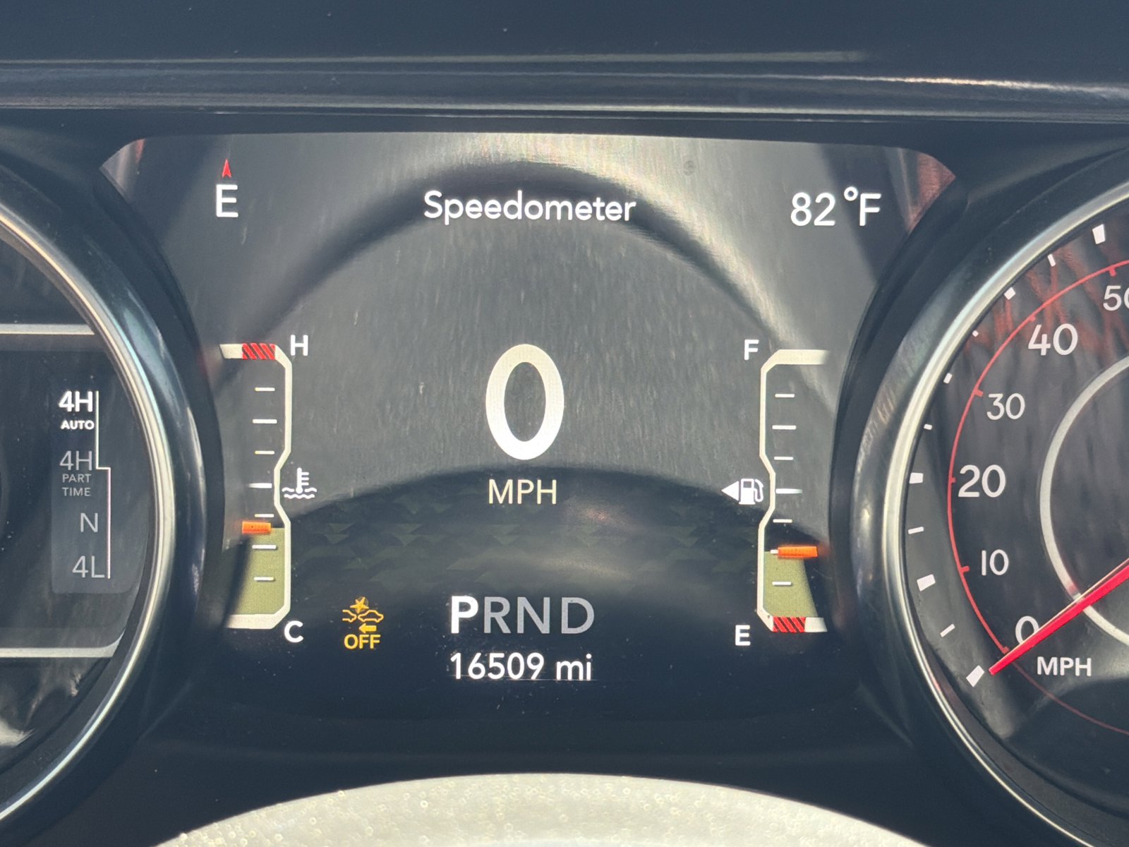 Used 2022 Jeep Wrangler Unlimited Rubicon w/ Xtreme Recon 35" Tire Package image 13