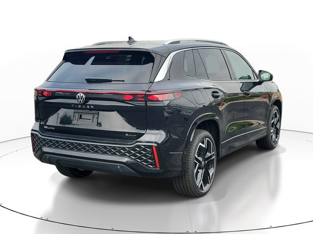 New 2026 Volkswagen Tiguan SEL R-Line AWD/4WD image 4