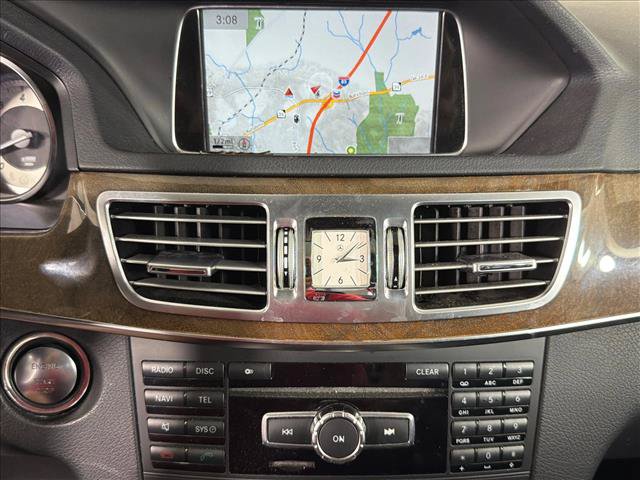 Used 2014 Mercedes-Benz E 350 4MATIC Sedan image 3