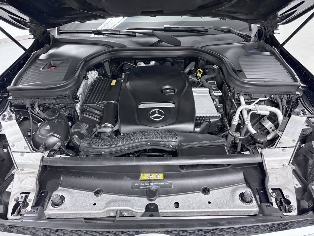 Used 2018 Mercedes-Benz GLC 300 4MATIC image 11