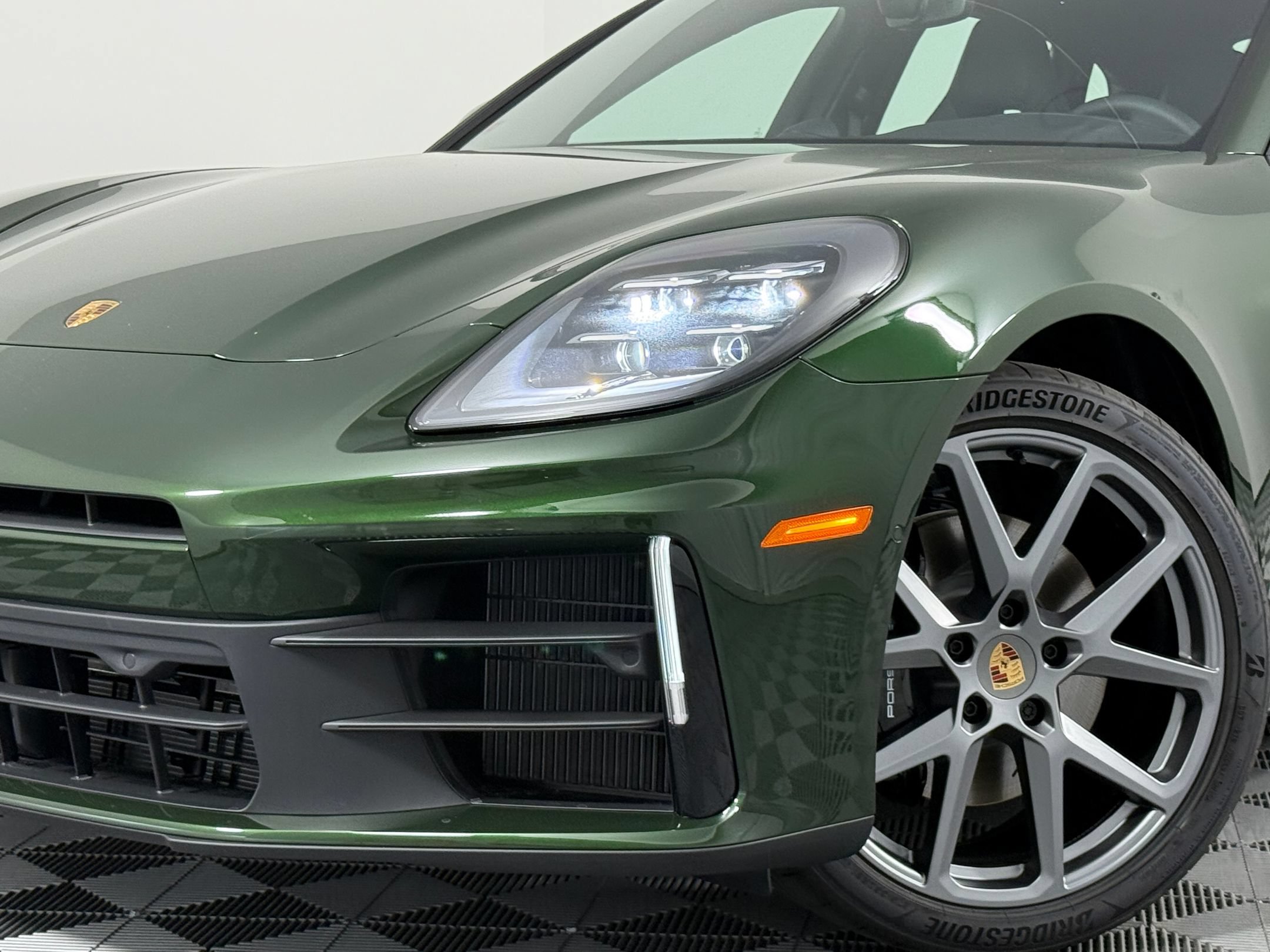 Certified 2026 Porsche Panamera image 11