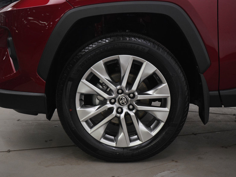 Used 2025 Toyota RAV4 Limited w/ Weather Package image 30