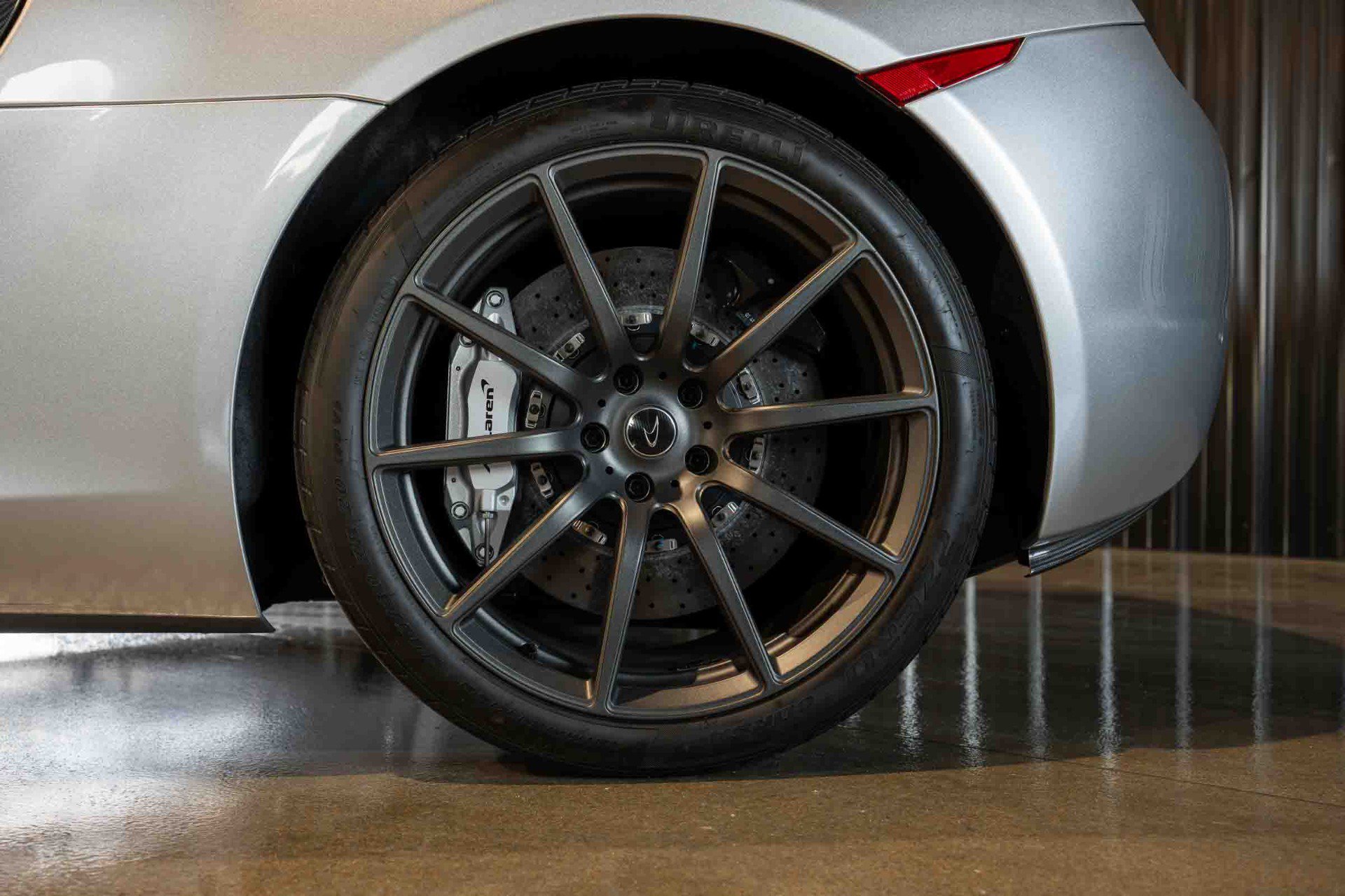 Used 2016 McLaren 650S Spider RWD image 42