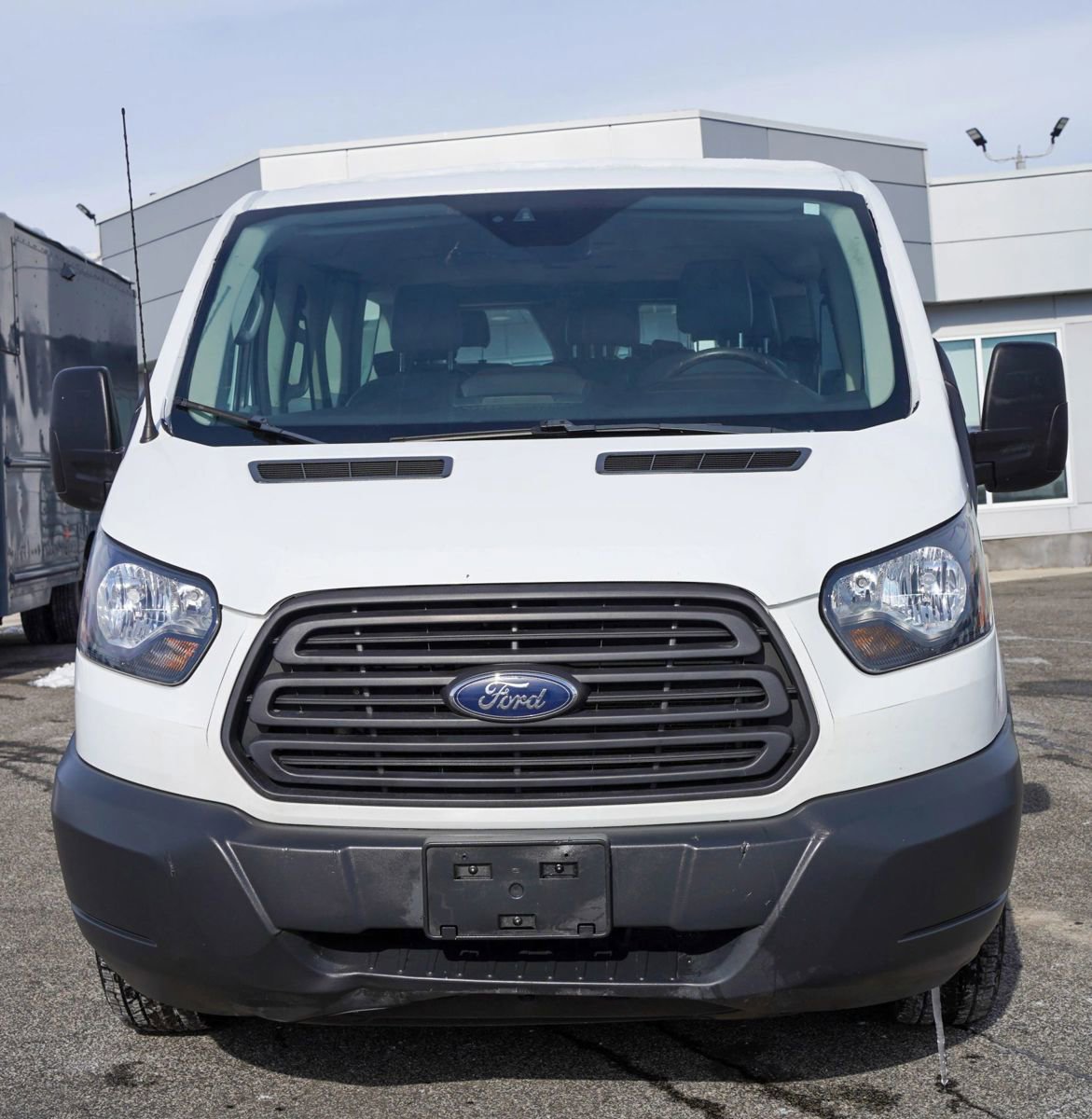 Used 2018 Ford Transit 150 XL RWD image 4