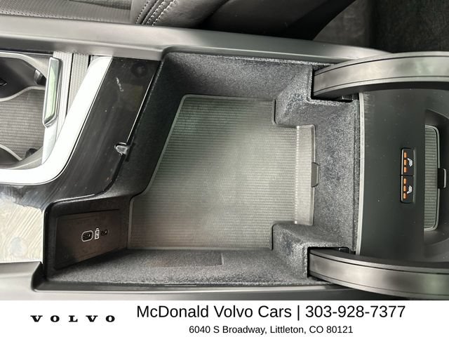 Certified 2024 Volvo XC60 T8 Ultimate w/ Protection Package Premier AWD/4WD image 21