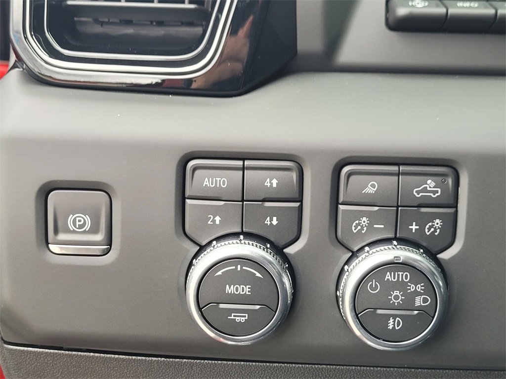 New 2026 GMC Sierra 2500 AT4 w/ AT4 Premium Plus Package image 22