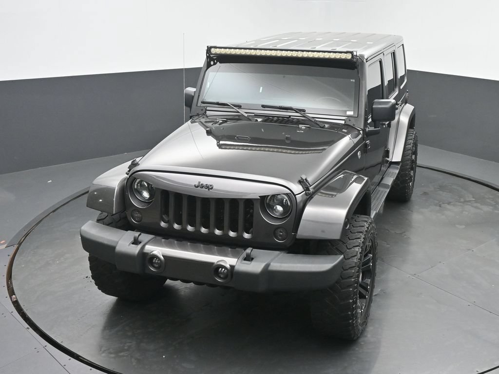 Used 2016 Jeep Wrangler Unlimited Sahara w/ Connectivity Group AWD/4WD image 39