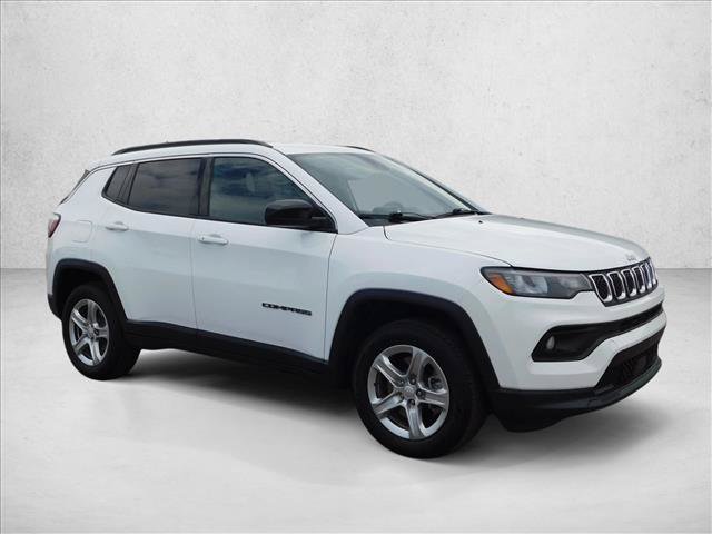 Used 2024 Jeep Compass Latitude AWD/4WD image 6