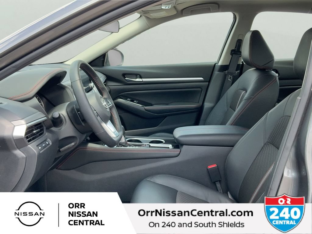 Used 2025 Nissan Altima 2.5 SR FWD image 17