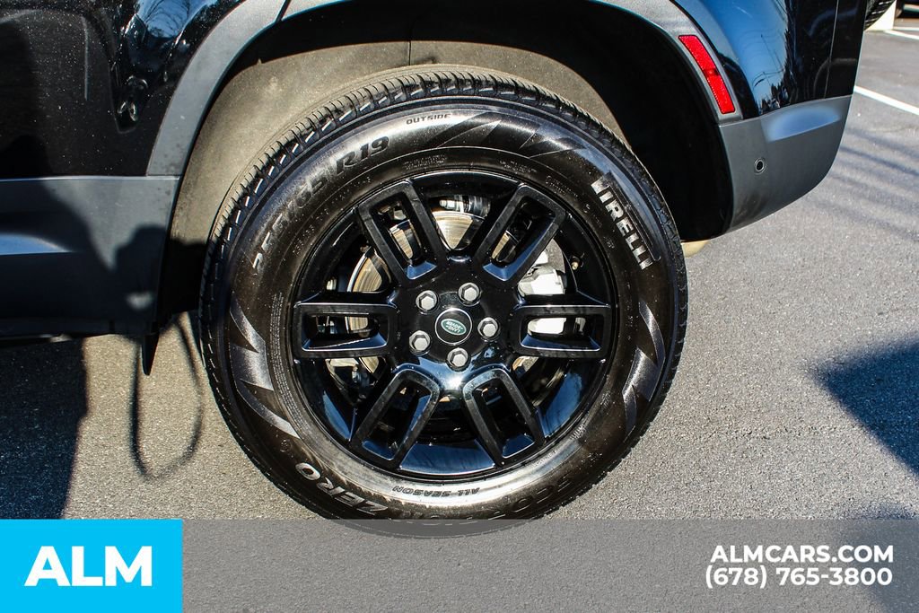 Used 2025 Land Rover Defender 110 S image 12