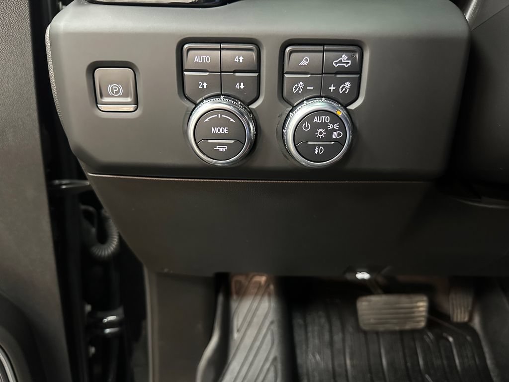 Used 2023 GMC Sierra 1500 Denali Ultimate AWD/4WD image 32