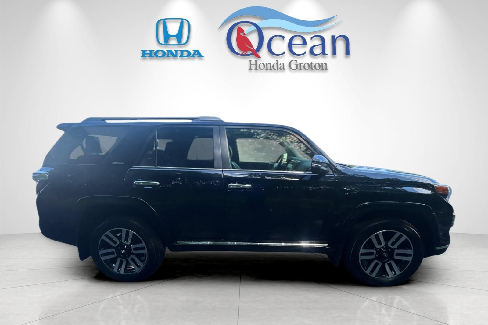 Used 2023 Toyota 4Runner Limited AWD/4WD image 2