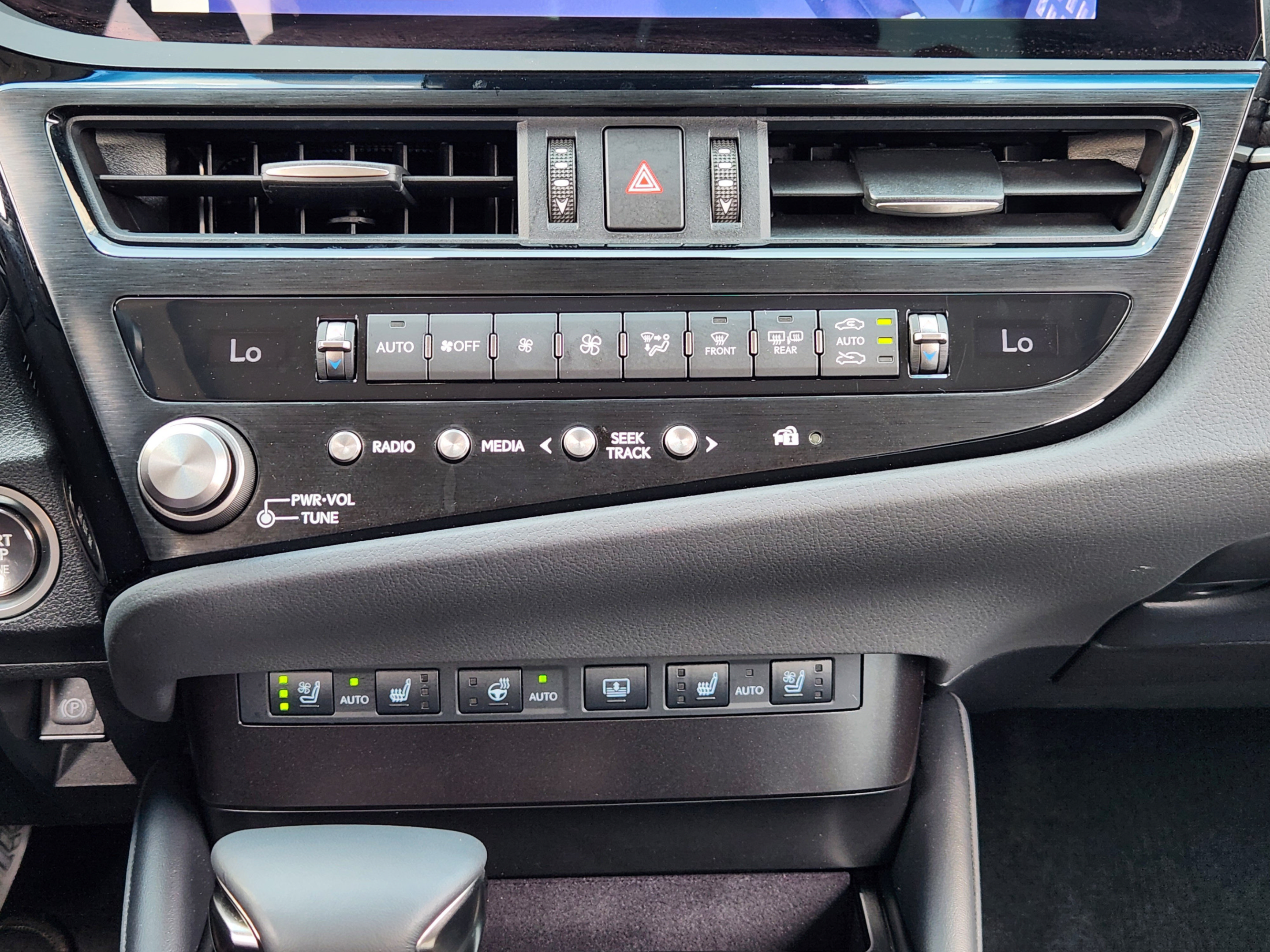 Used 2024 Lexus ES 350 Ultra Luxury w/ Accessory Package (Z2) FWD image 14