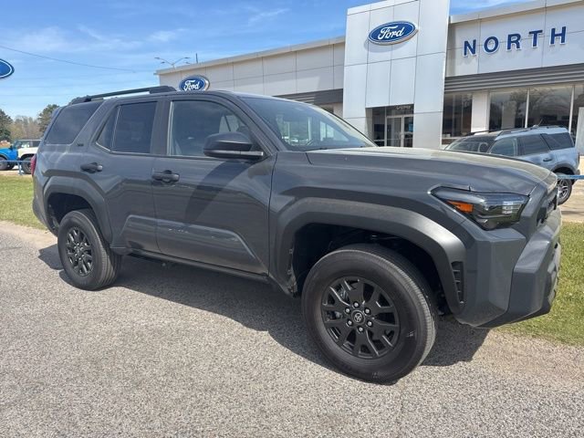 Used 2025 Toyota 4Runner SR5 AWD/4WD image 2