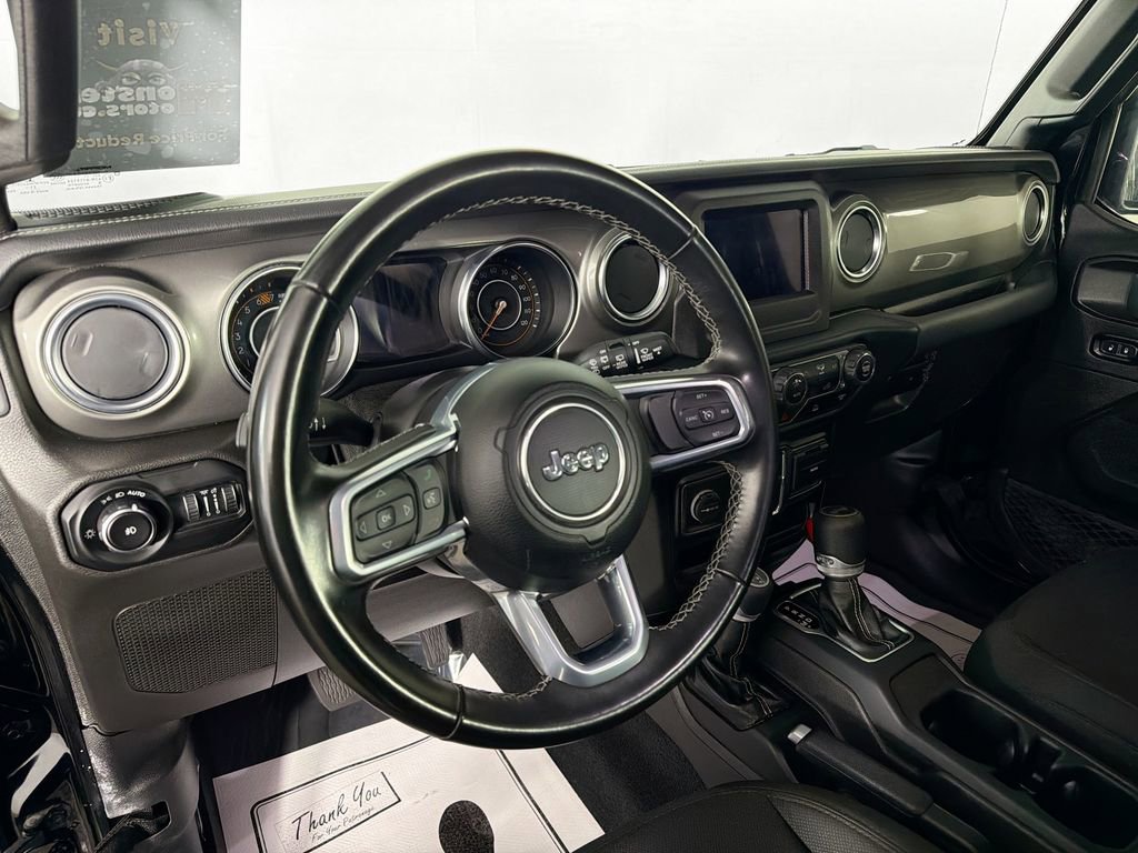 Used 2021 Jeep Wrangler Unlimited Sahara image 9