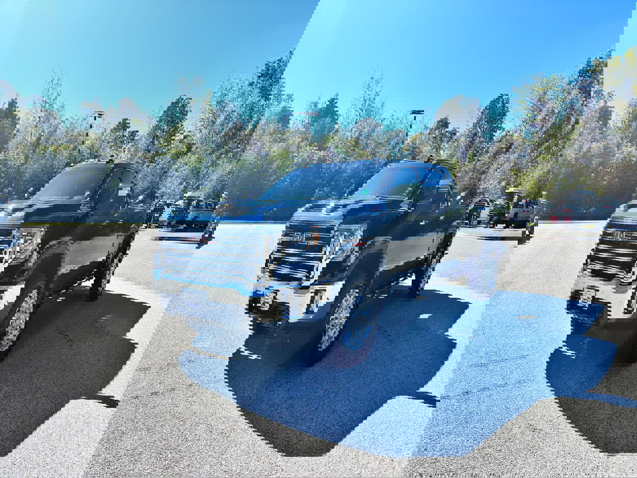 Used 2022 GMC Sierra 2500 SLT w/ SLT Premium Package image 1