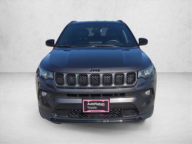 Used 2023 Jeep Compass Latitude AWD/4WD image 2