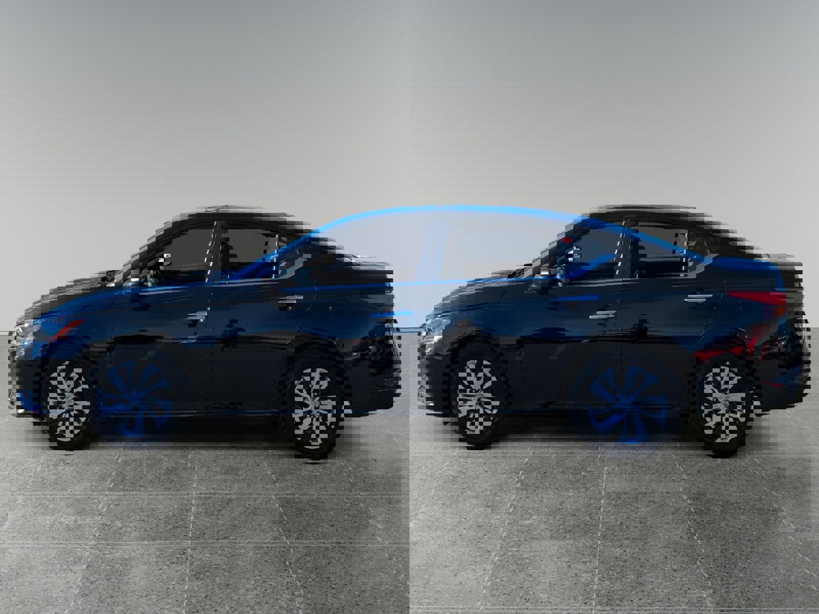 Used 2025 Nissan Altima 2.5 S image 2