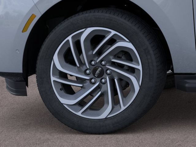 New 2026 Lincoln Navigator L Premier AWD/4WD image 19