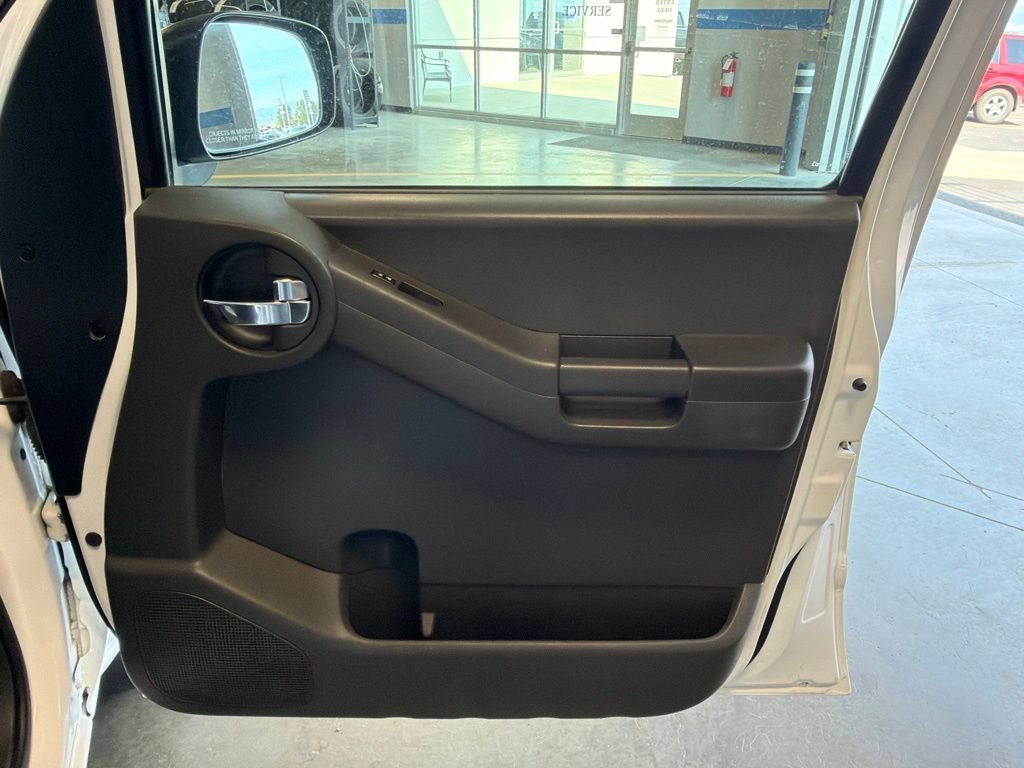 Used 2012 Nissan Xterra PRO-4X w/ Pro-4x Leather Pkg AWD/4WD image 31