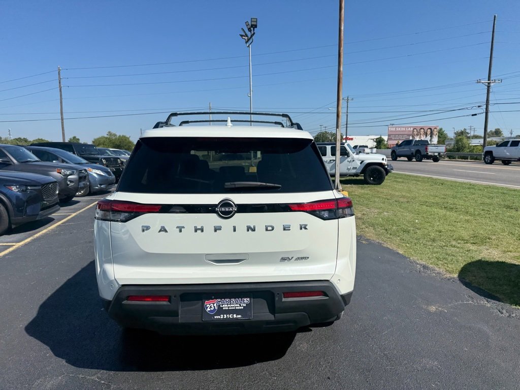 Used 2024 Nissan Pathfinder SV image 5
