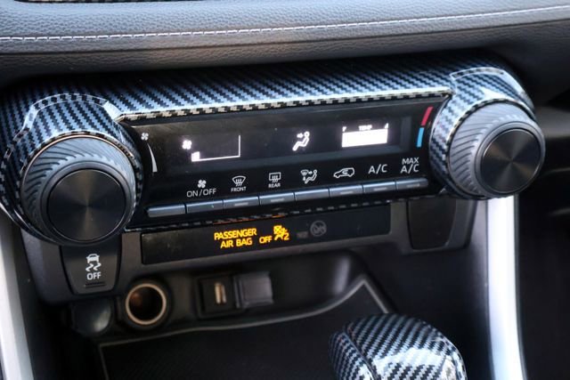 Used 2021 Toyota RAV4 LE image 28