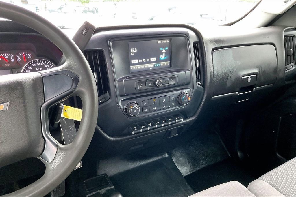 Used 2018 Chevrolet Silverado 3500 W/T AWD/4WD image 9