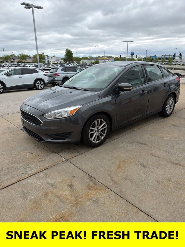 Used 2017 Ford Focus SE FWD image 3