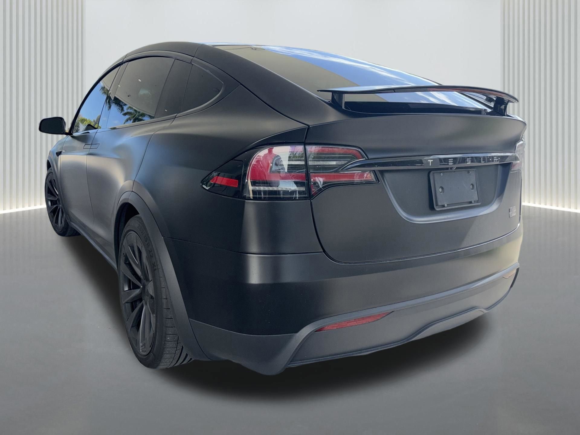 Used 2023 Tesla Model X Plaid image 6