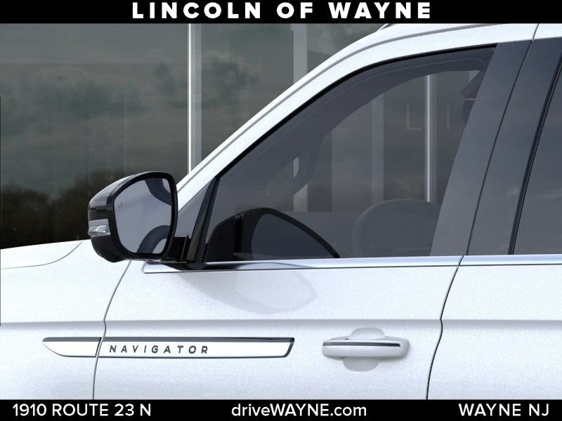 New 2026 Lincoln Navigator Premiere AWD/4WD image 21