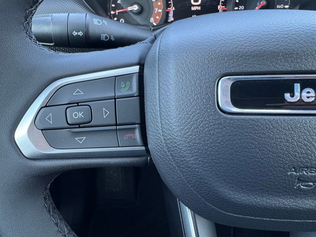 New 2026 Jeep Compass Latitude image 12