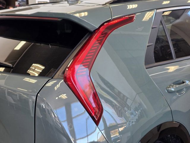 New 2025 Kia Niro Wind w/ Wind Preserve Package FWD image 28