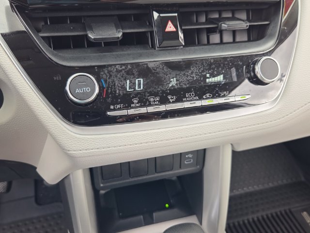 Used 2025 Toyota Corolla Cross LE FWD image 20
