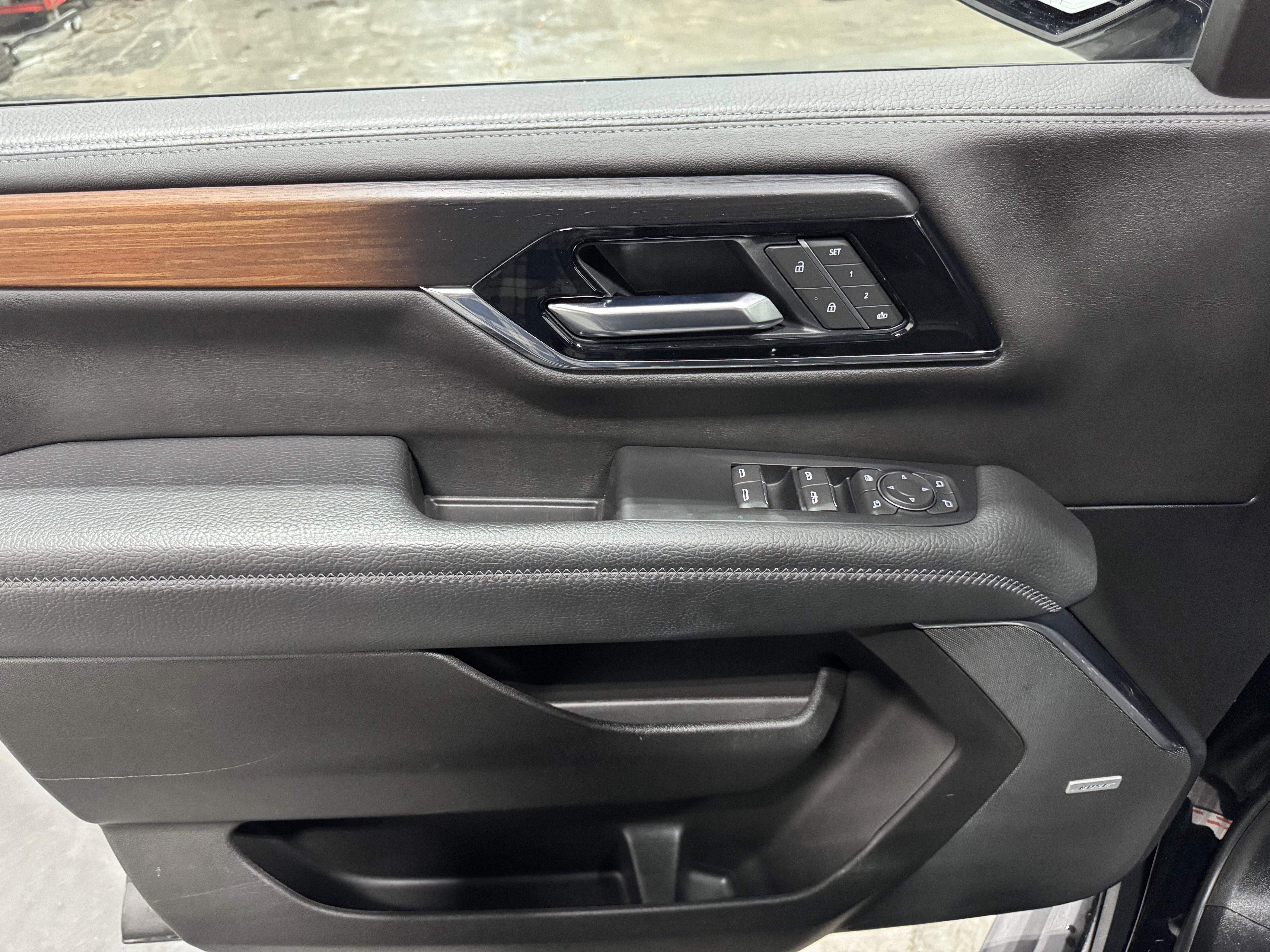 Used 2025 GMC Yukon Denali image 22