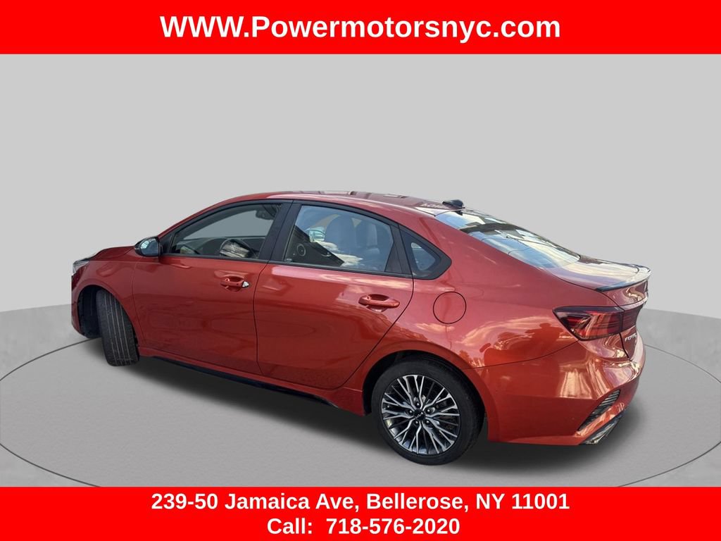 Used 2023 Kia Forte GT-Line w/ GT-Line Premium Package FWD image 4