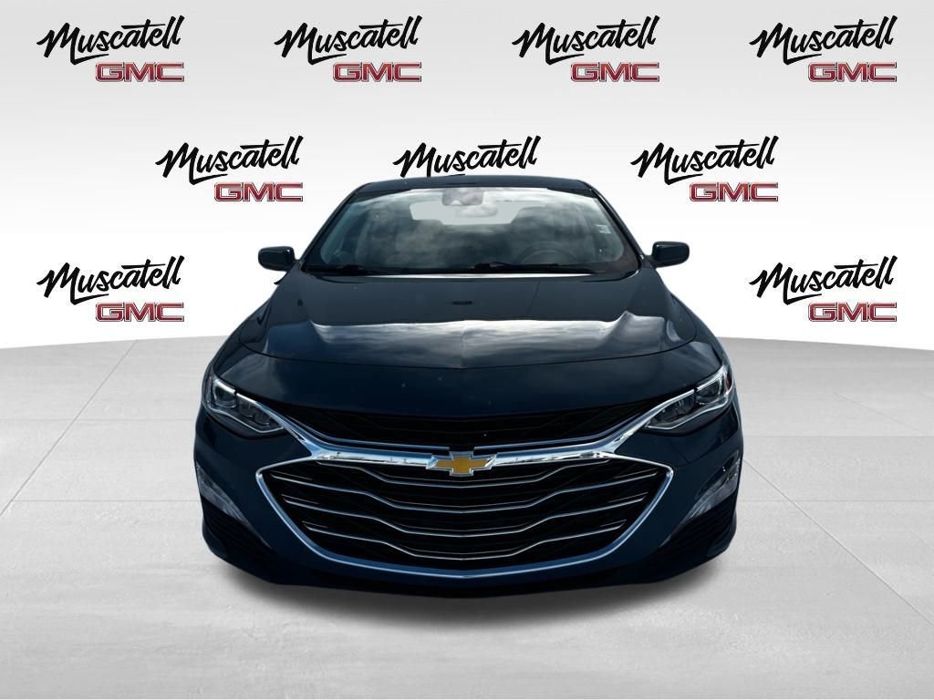 Used 2024 Chevrolet Malibu LT image 2