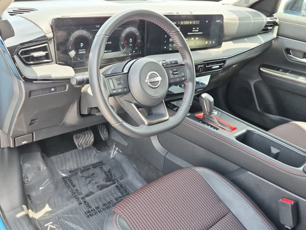 Used 2025 Nissan Kicks SR AWD/4WD image 11